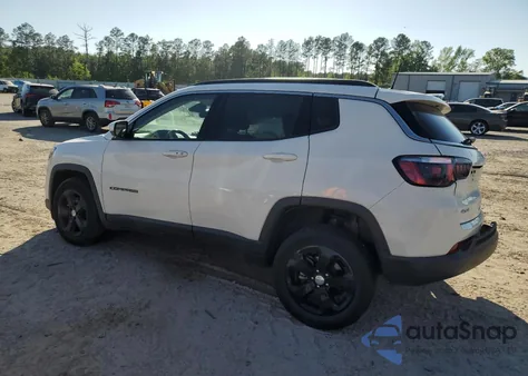 2020 Jeep Compass Latitude из США, поврежденный, VIN 3C4NJDBB0LT101376
